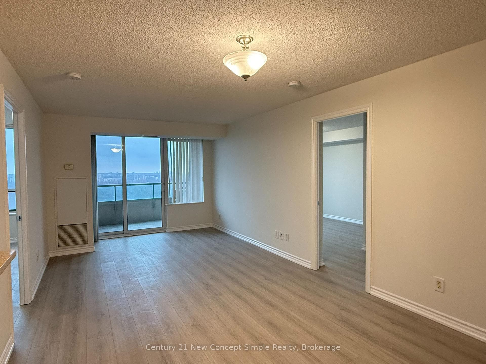 61 Town Centre Court Unit 1812, Scarborough (West Hill / Highland Creek), ON M1P 5C5 - Photo 1