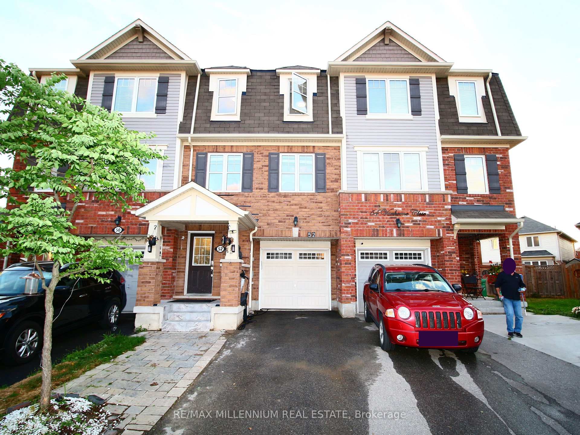 52 Vanhorne Close, Brampton, ON L7A 0X8 - Photo 1