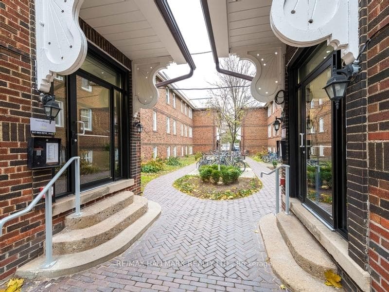 245 Howland Avenue Unit C03, Annex / Yorkville / Summerhill, ON M5R 3B7 - Photo 1