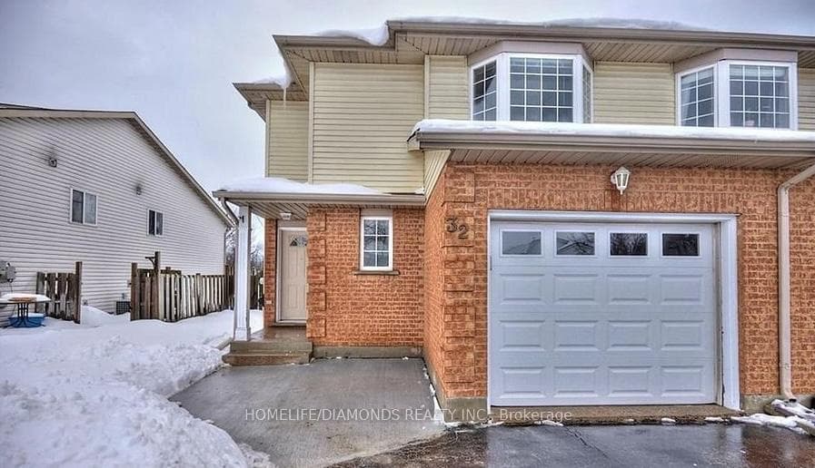 32 WOODLAND Drive, Welland