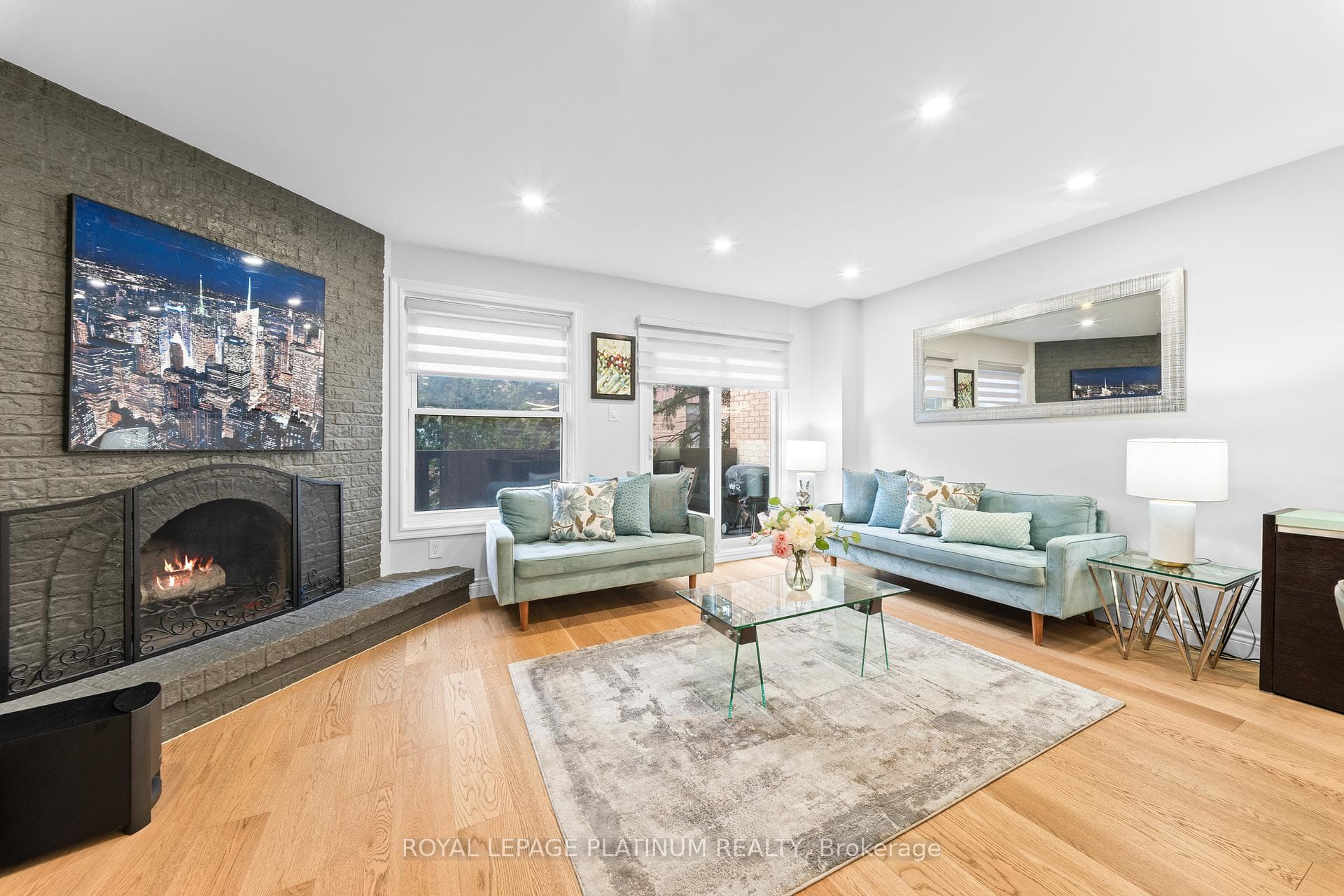 18 Cotton Downway N/A Unit 9, Toronto C15