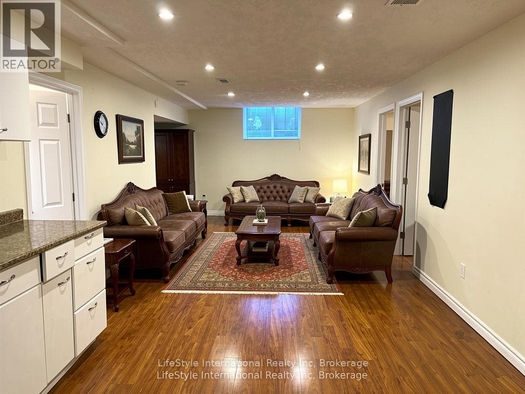 114 CLAIRFIELDS Drive Unit Lower, Guelph