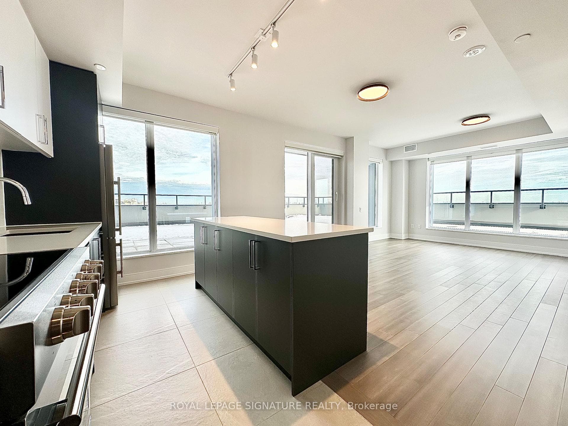 2525 Bathurst Street Unit 909, Lawrence Park / Bedford Park, ON M6B 2Y9 - Photo 1