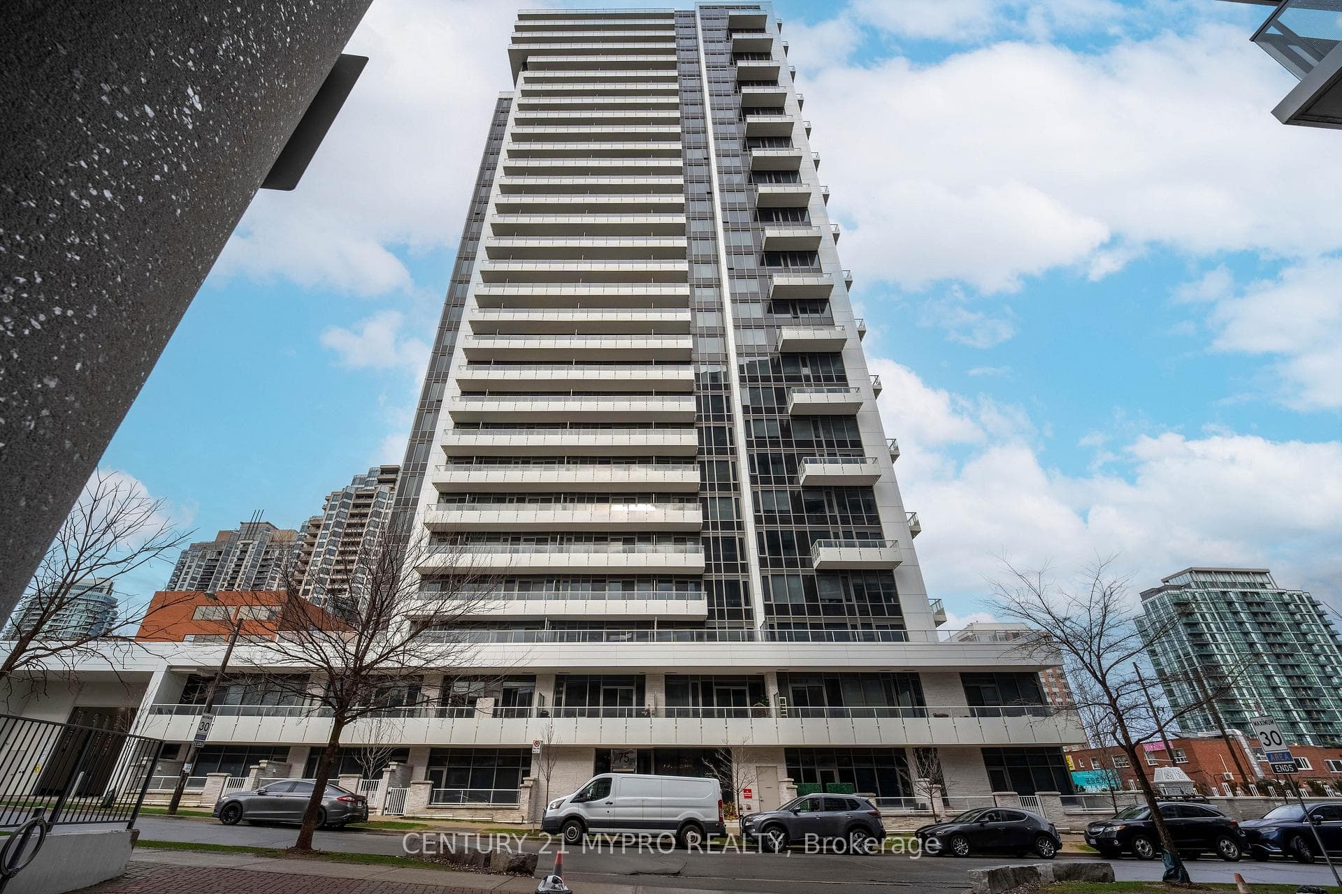 75 Canterbury Place Unit 317, Thornhill / Willowdale, ON M2N 0L2 - Photo 1