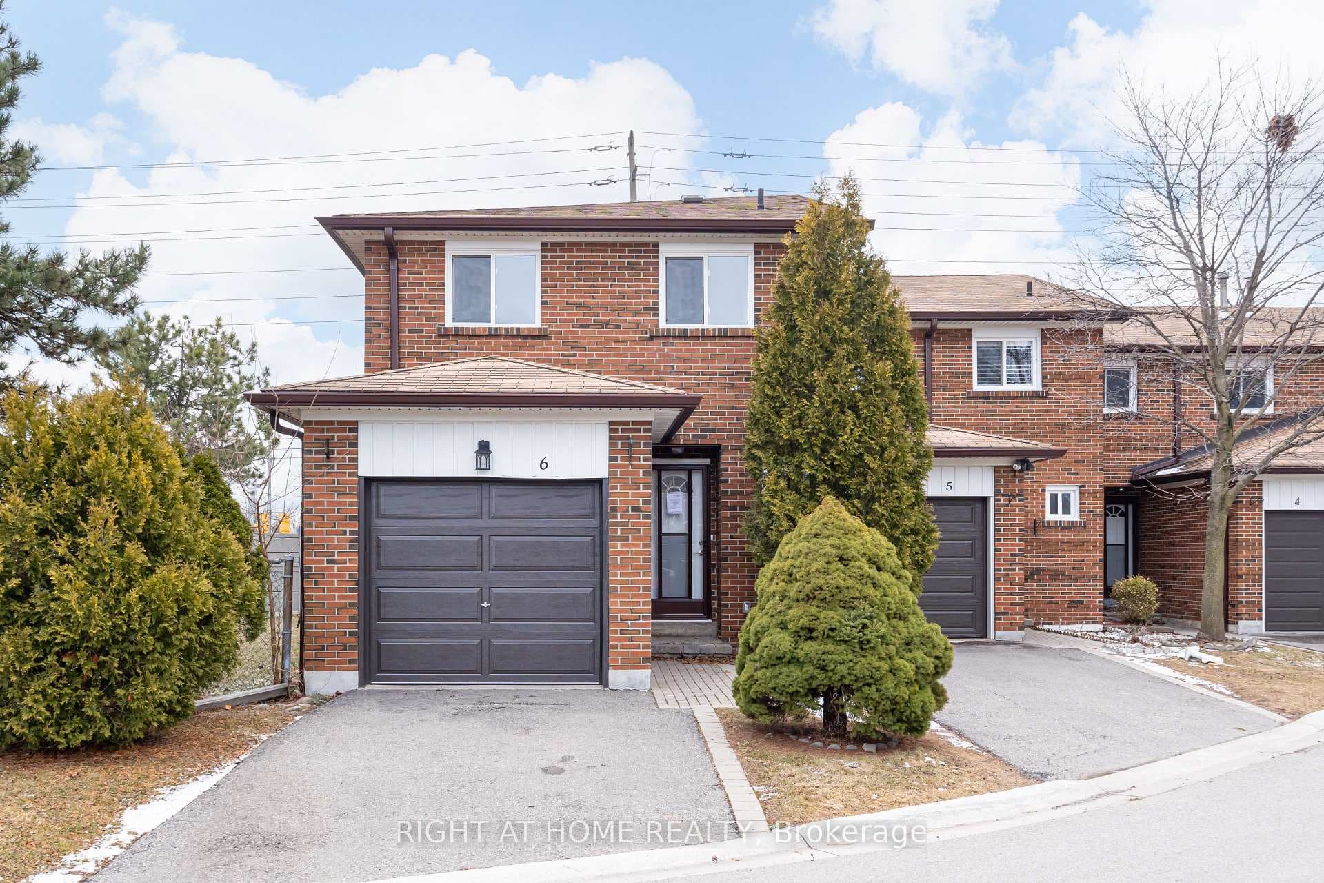 2687 Bromsgrove Road Unit 6, Mississauga, ON L5J 4C6 - Photo 1