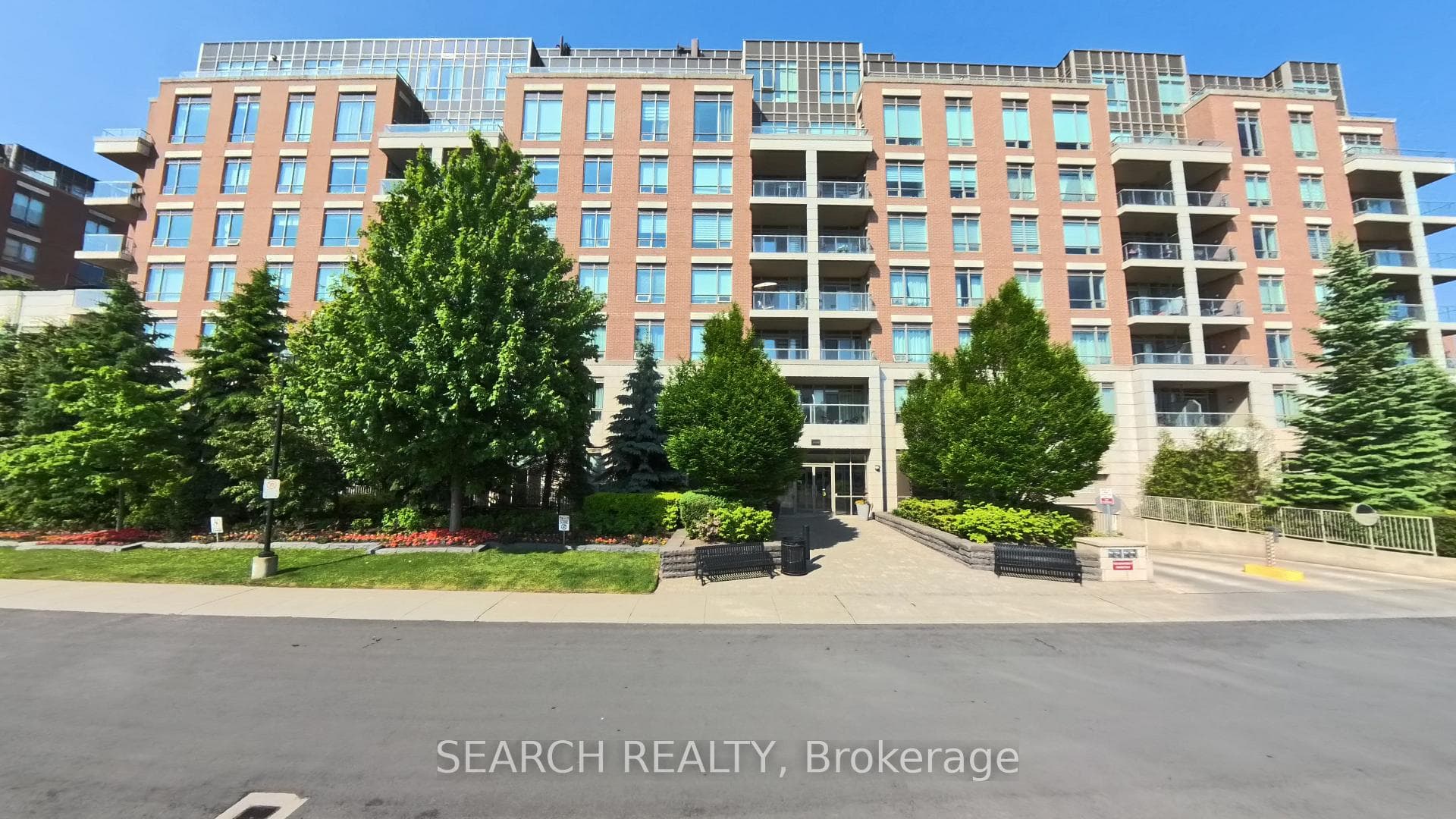 2470 Prince Michael Drive Unit 703, Oakville