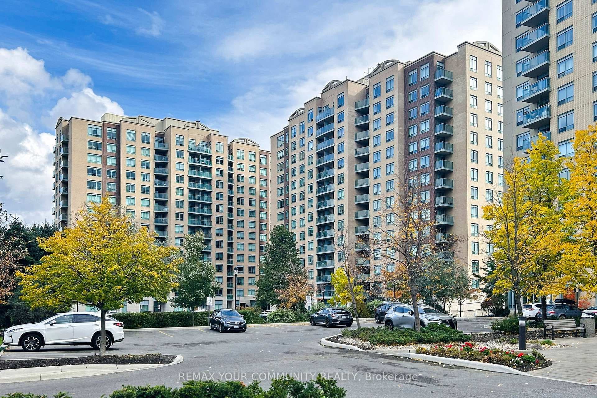 11 Oneida Crescent Unit 1004, Richmond Hill, ON L4B 0A1 - Photo 1
