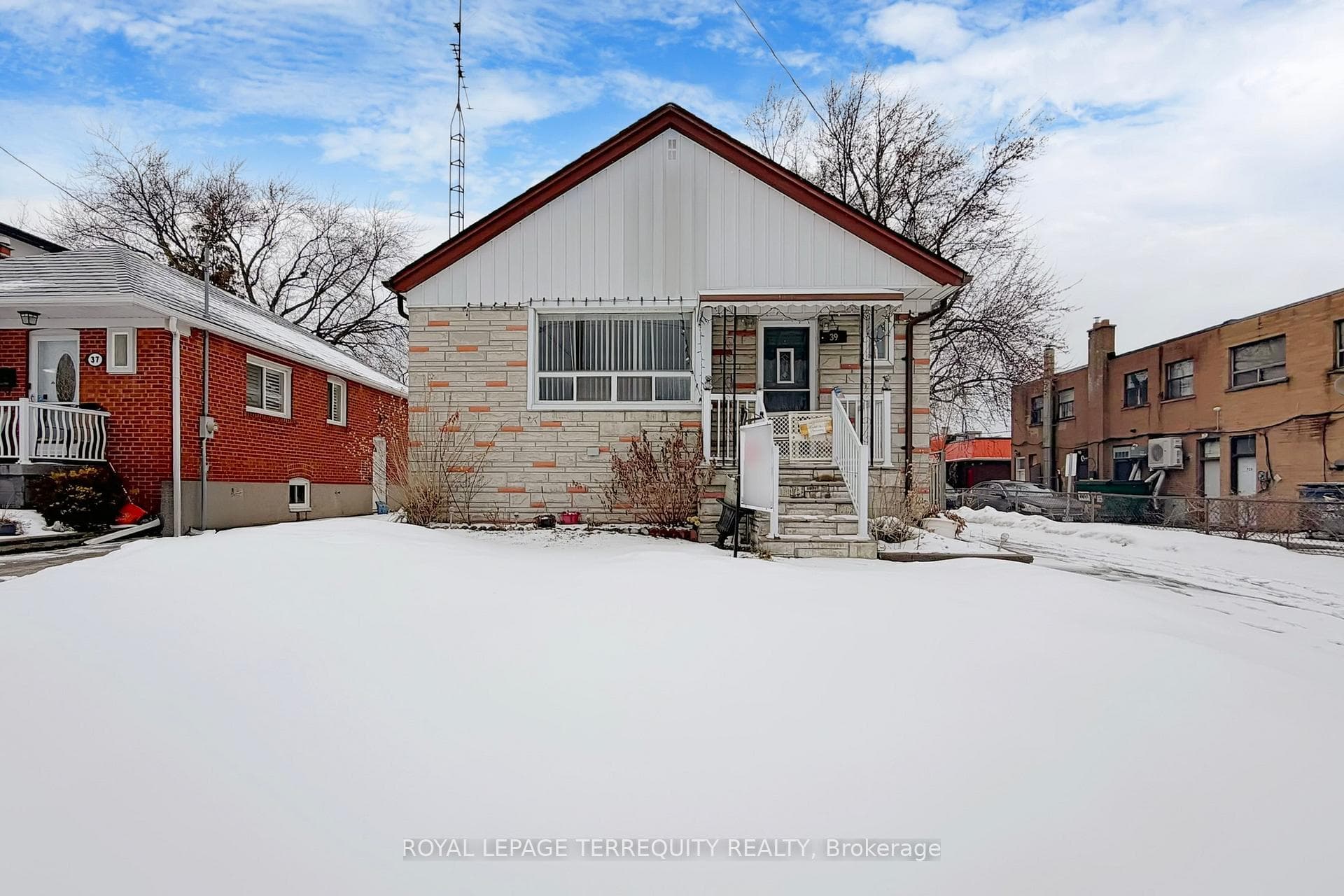 39 Coules Court, Liberty Village / Parkdale / South Parkdale, ON M8W 2N8 - Photo 1