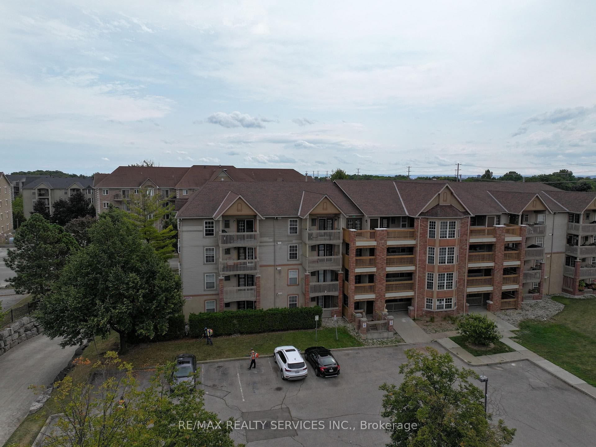 4005 Kilmer Drive Unit 412, Burlington, ON L7M 4M2 - Photo 1