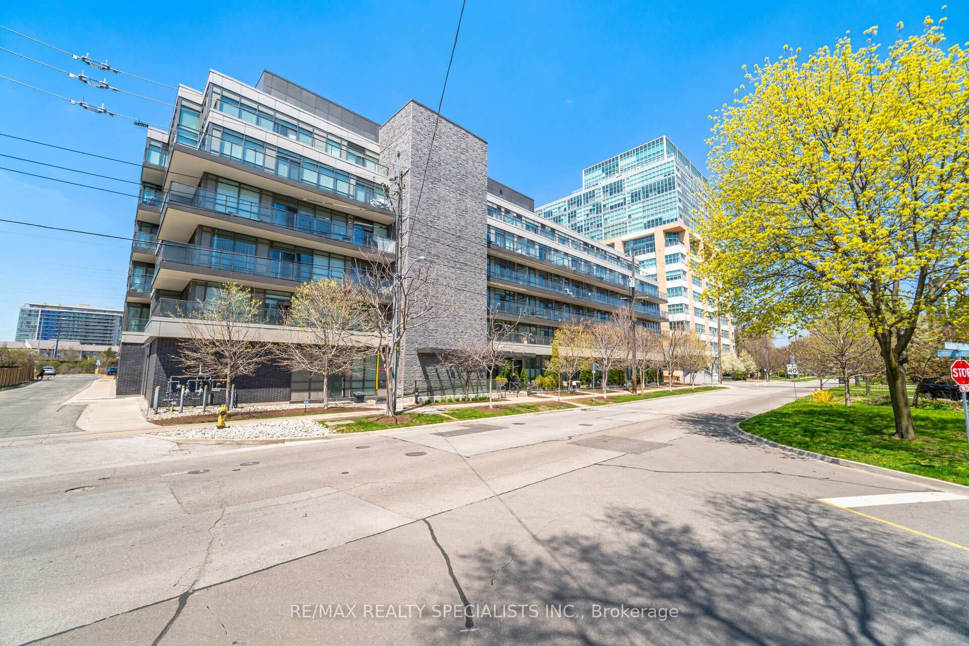 8 Fieldway Road Unit 613, Etobicoke (Islington / Rexdale), ON M8Z 3L1 - Photo 1