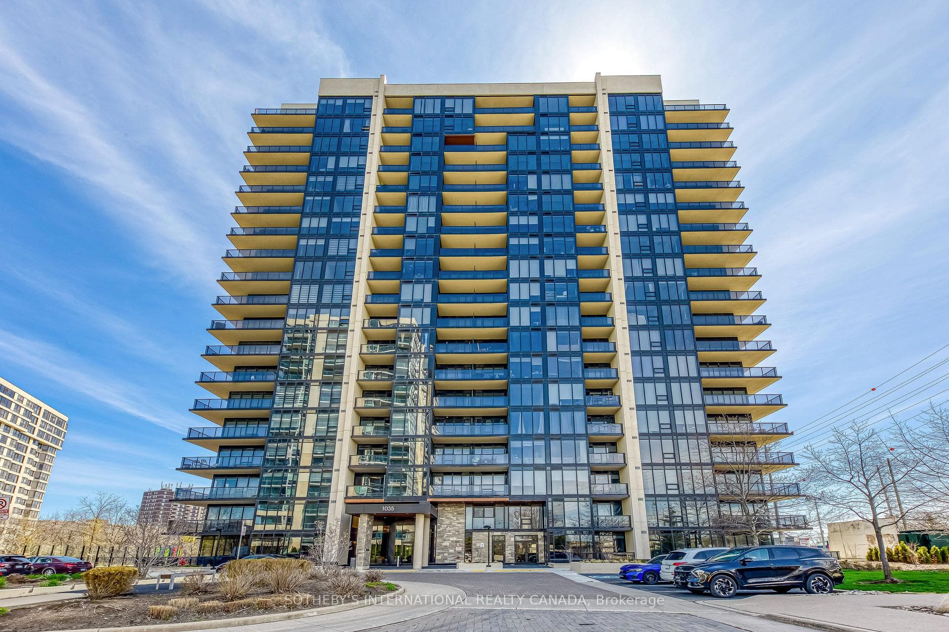 1035 Southdown Road Unit 212, Mississauga, ON L5J 0A2 - Photo 1