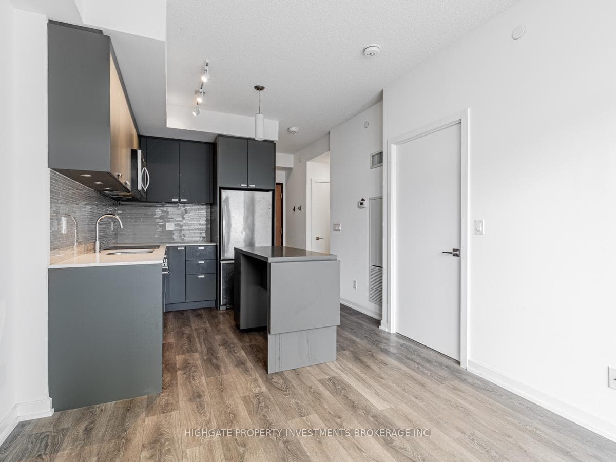 56 Forest Manor Road Unit 408, Hillcrest Village / Bayview Village, ON M2J 1M6 - Photo 1
