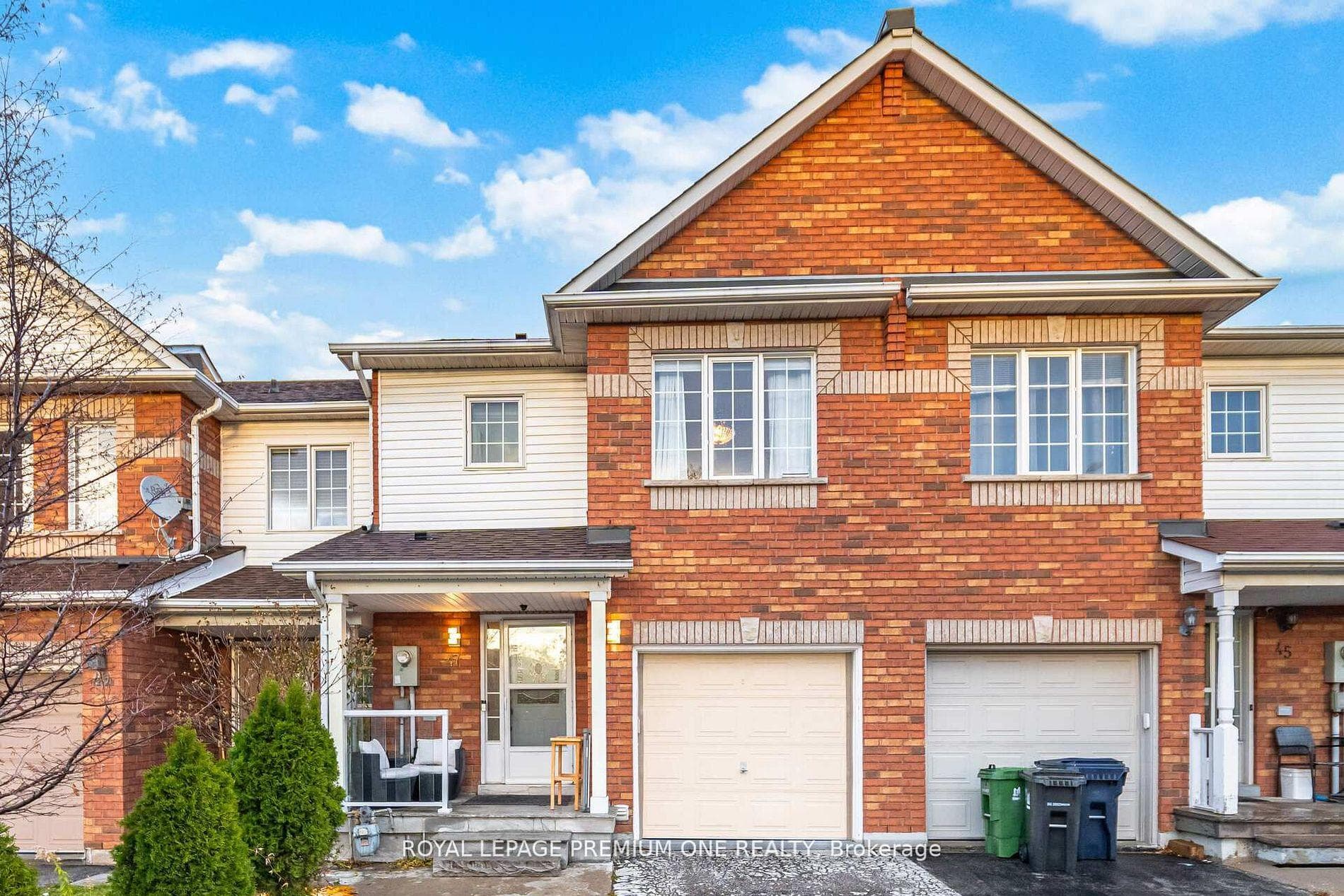 47 Triple Crown Avenue, Etobicoke (West Mall / Rexdale), ON M9W 7E5 - Photo 1