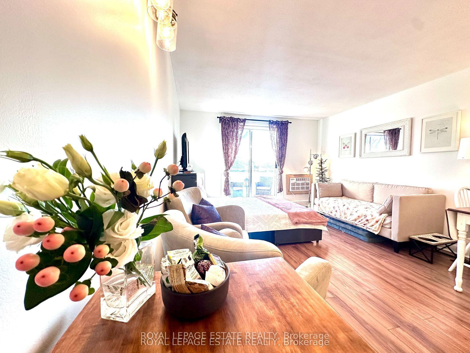 123 Woodbine Avenue Unit 309, The Beaches / Upper Beaches, ON M4L 3V8 - Photo 1