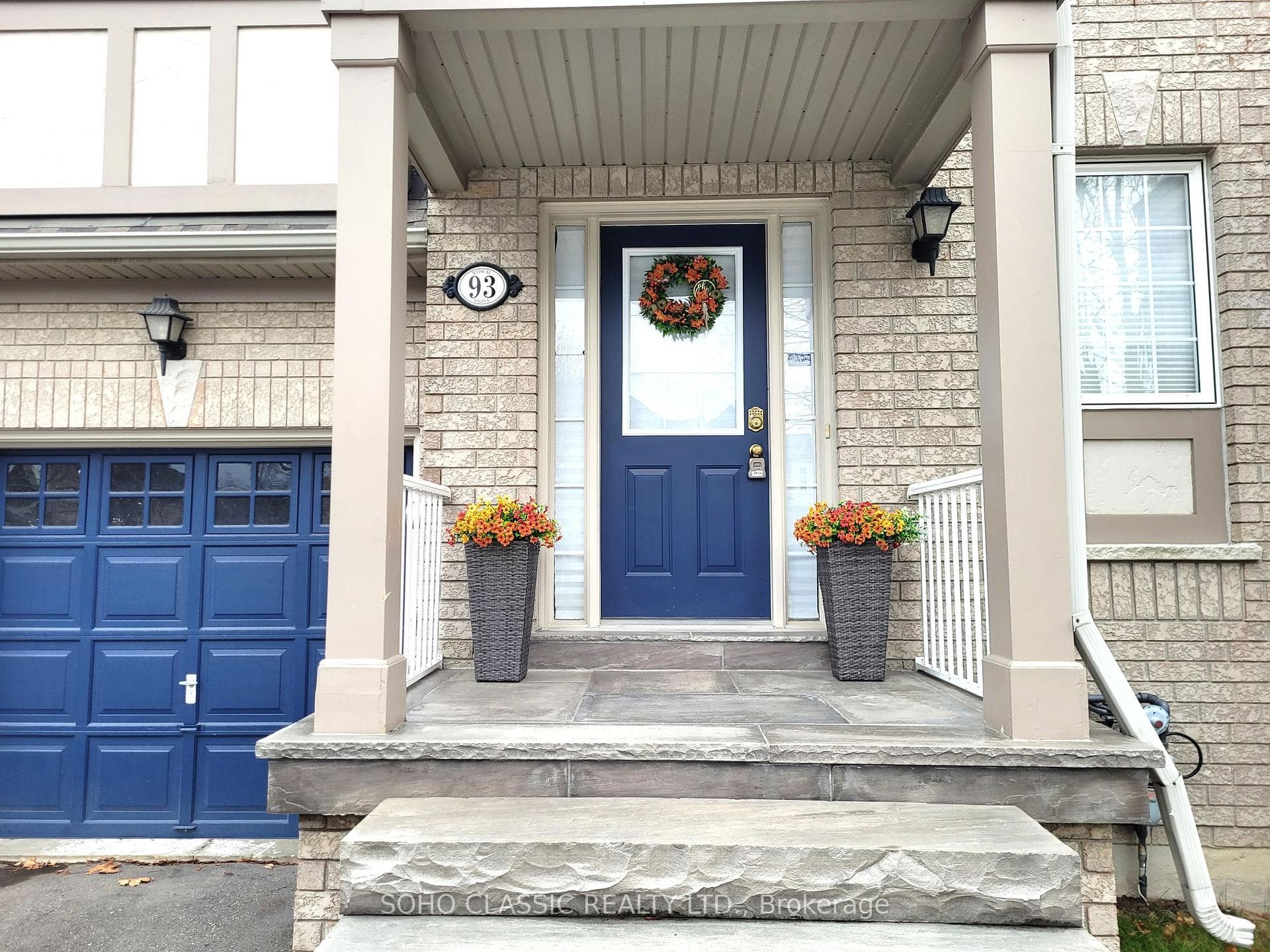 93 Rideau Drive, Richmond Hill, ON L4B 4P1 - Photo 1