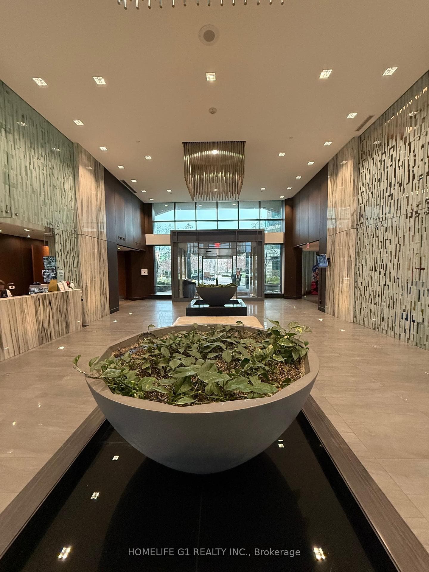 205 Sherway Gardens Road Unit 204, Etobicoke (Islington / Rexdale), ON M9C 0A3 - Photo 1