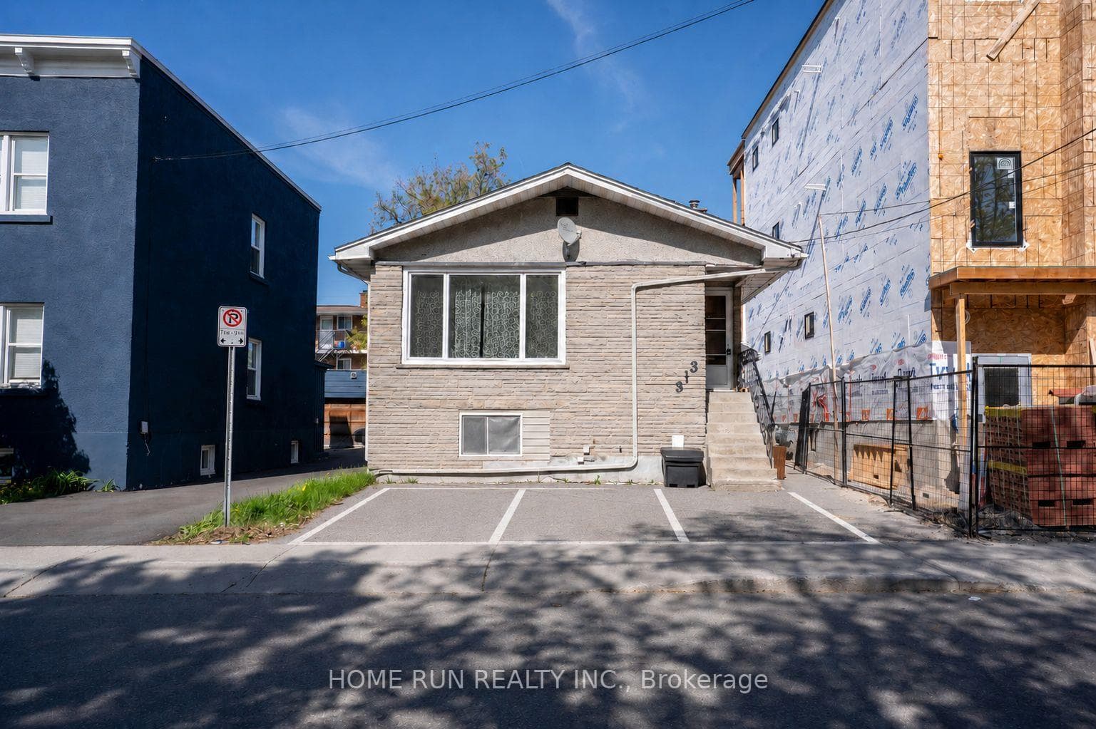 Front View with Virtual Parking lines