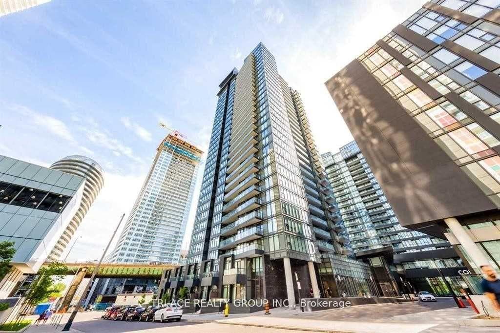 70 Queens Wharf Road Unit 808, Downtown Toronto / Waterfront
