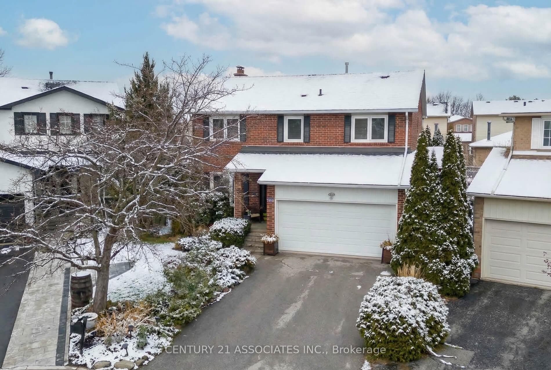 1324 Quinpool Court, Mississauga, ON L5C 4J3 - Photo 1