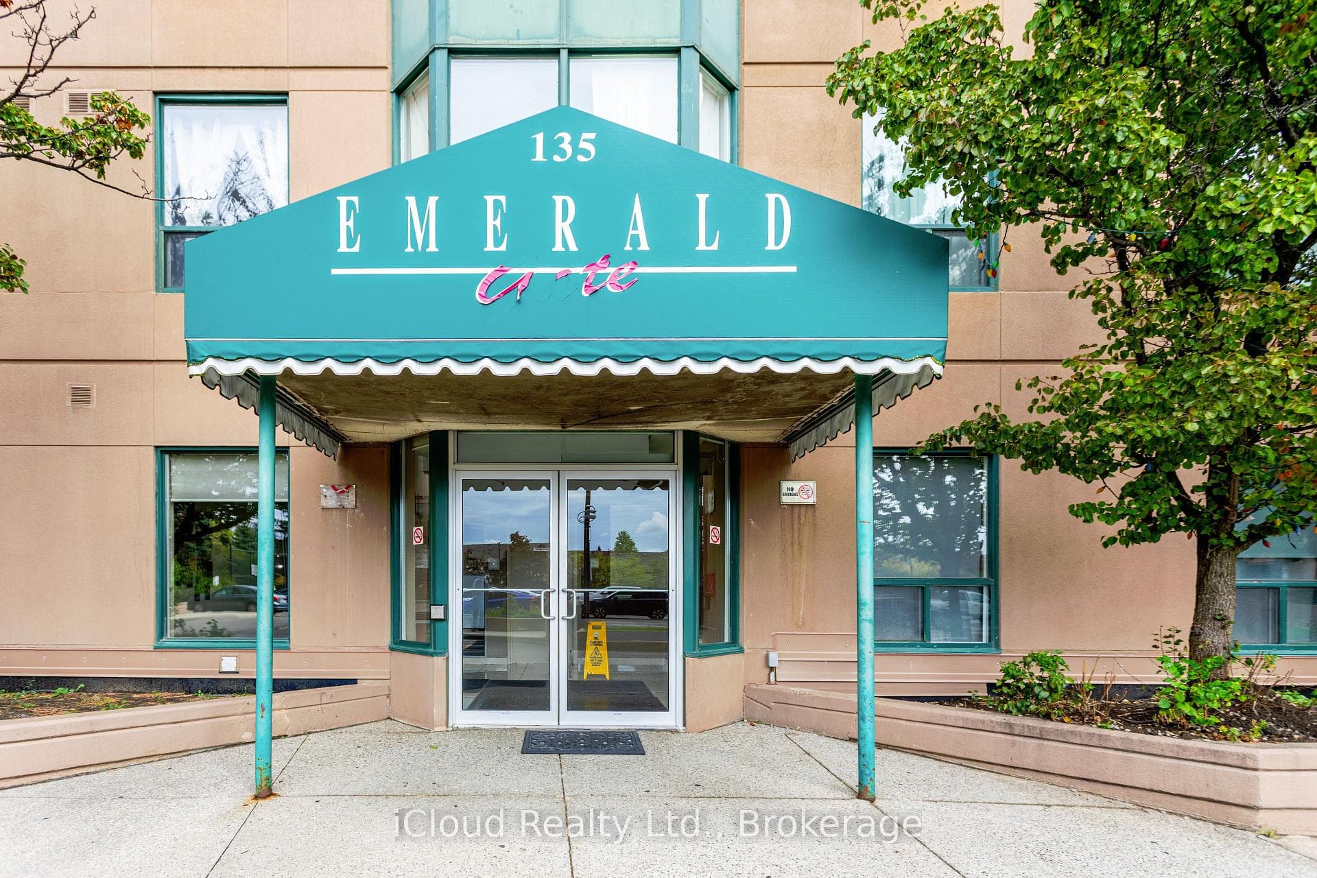 135 Hillcrest Avenue Unit 903, Mississauga, ON L5B 4B1 - Photo 1