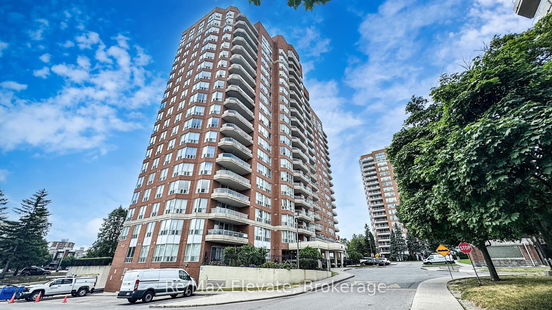 410 Mclevin Avenue Unit 1111, Scarborough (Morningside / West Hill), ON M1B 5P1 - Photo 1
