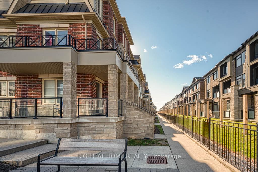 200 Veterans Drive Unit 53, Brampton, ON L7A 4S6 - Photo 1