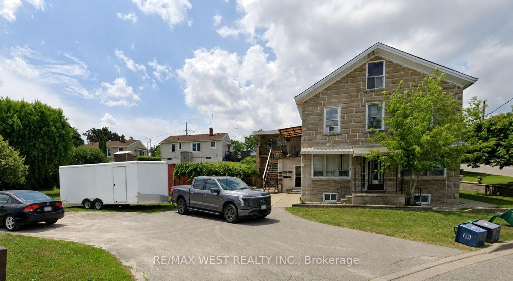 55 John Street, Thorold, ON L2V 2S7 - Photo 1