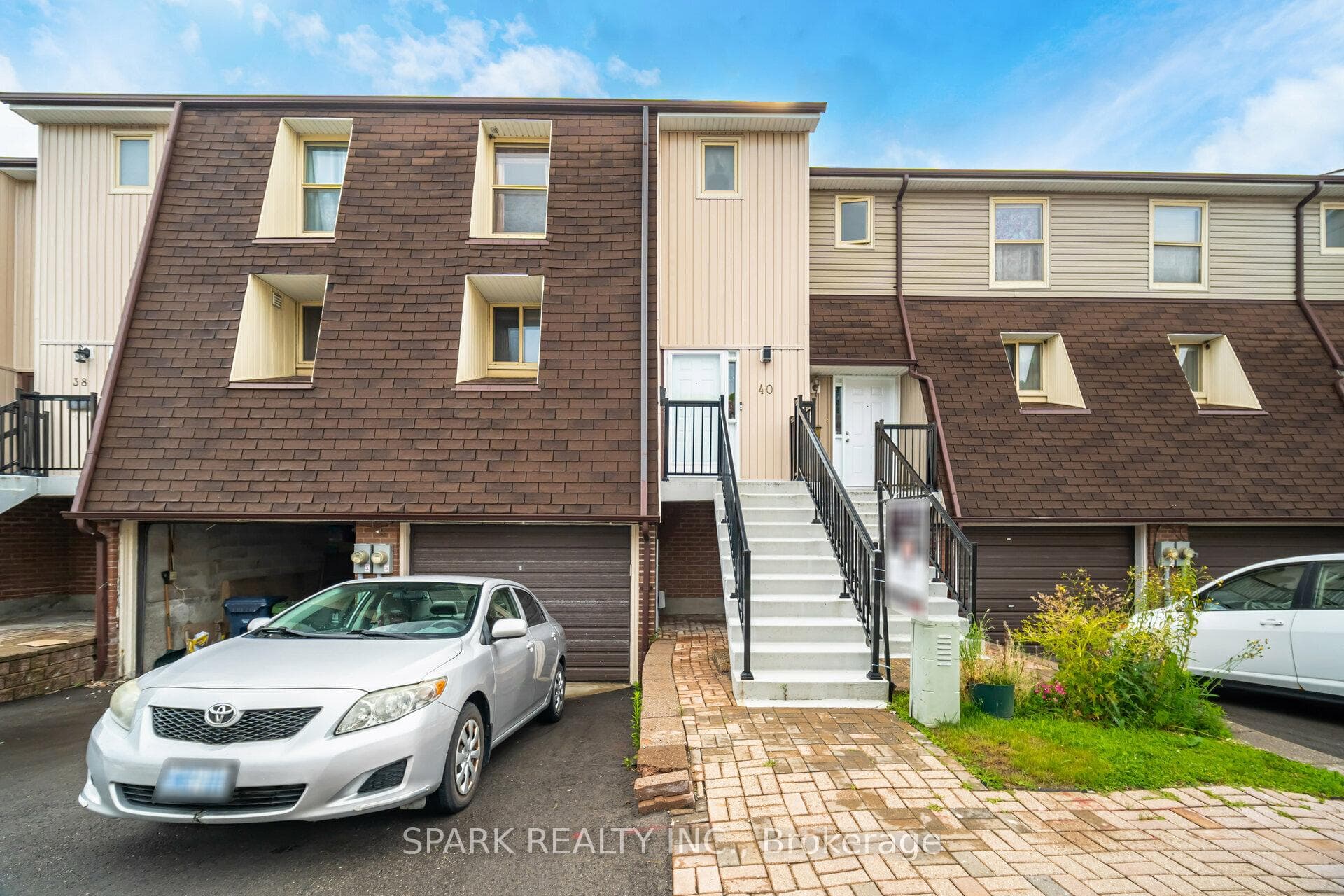 40 Yellow Birch Way Unit 41, Hillcrest Village / Bayview Village, ON M2H 2T3 - Photo 1