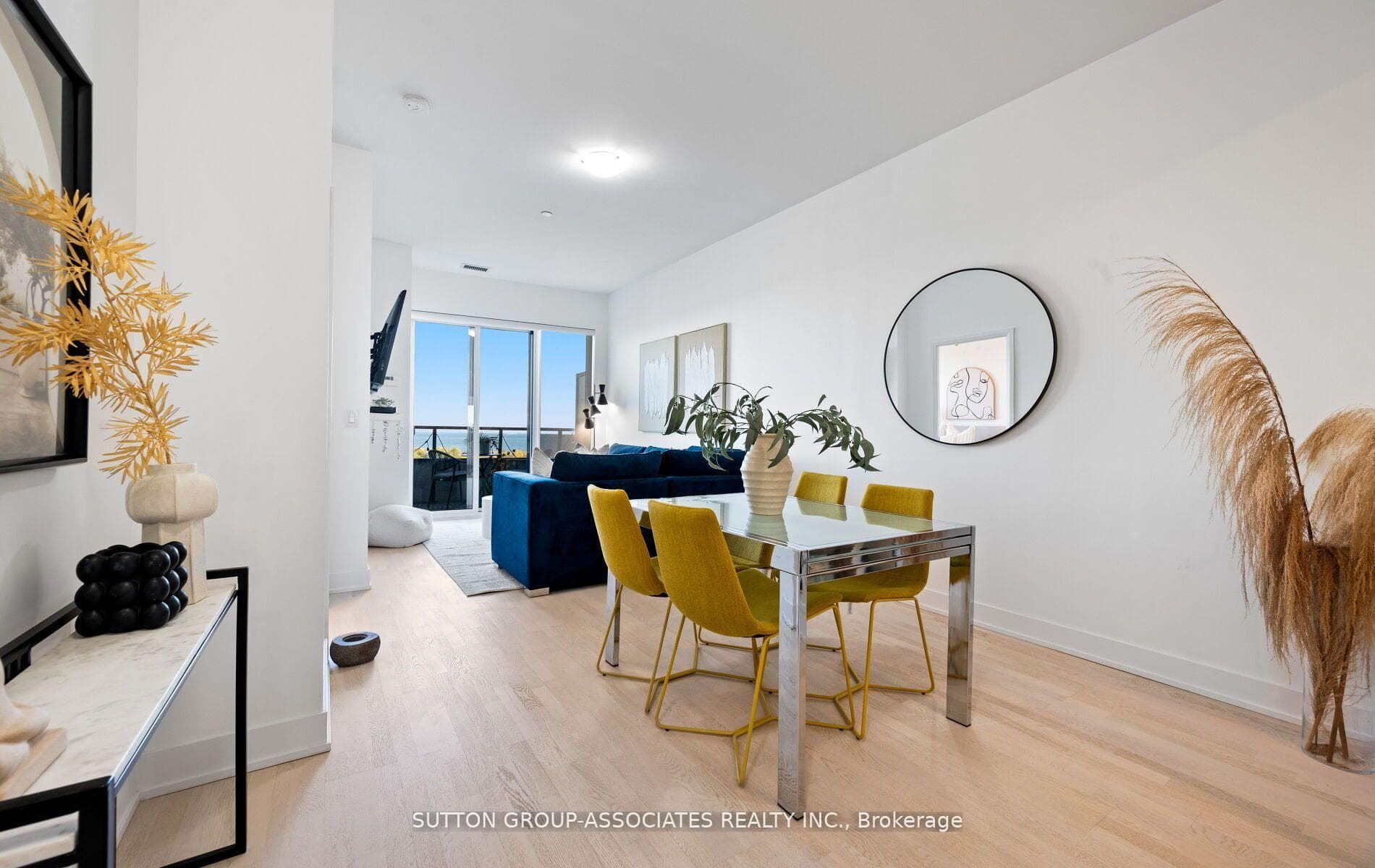 20 Shore Breeze Drive Unit 703, Liberty Village / Parkdale / South Parkdale, ON M8V 0C7 - Photo 1