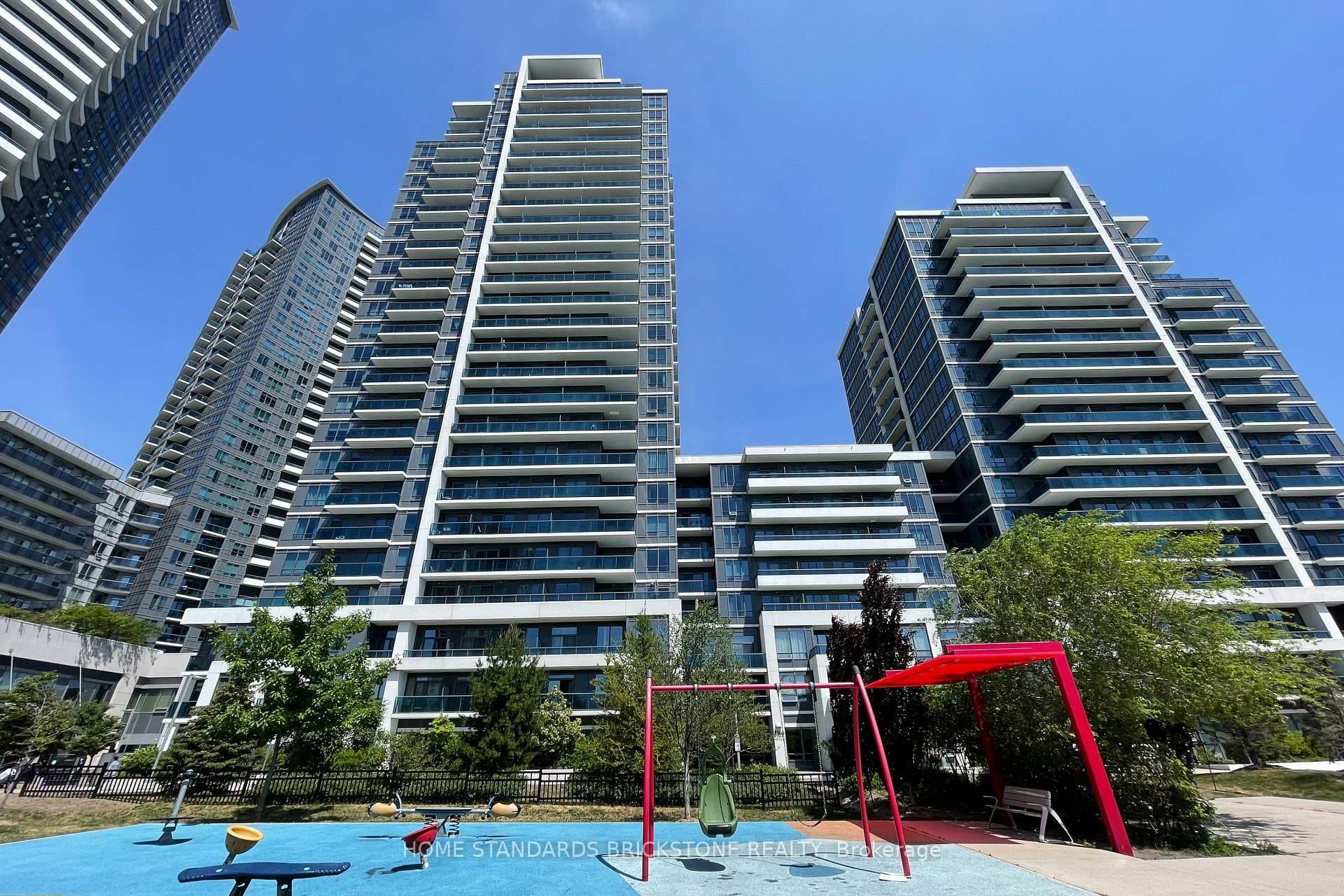 7165 YONGE Street Unit PH 108, Markham, ON L3T 0C9 - Photo 1