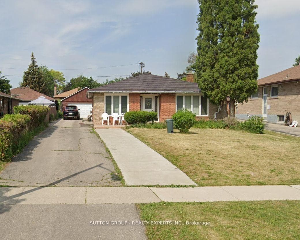 92 Silverstone Drive Unit Basement, Etobicoke (West Mall / Rexdale), ON M9V 3G5 - Photo 1