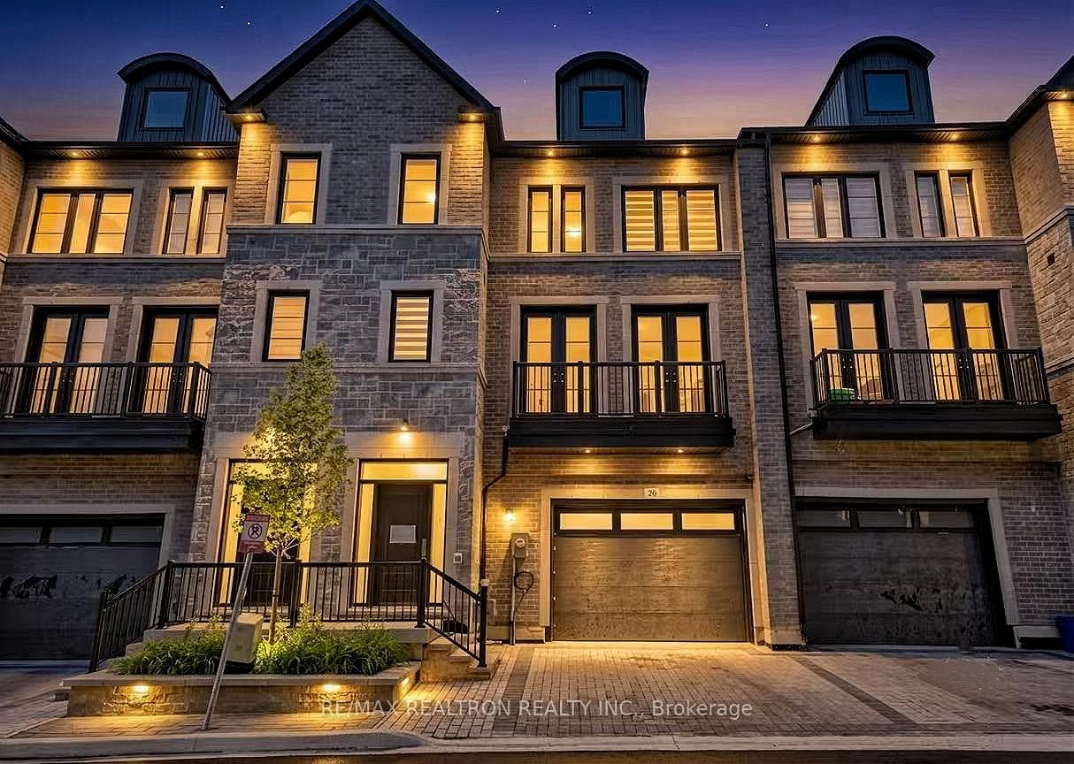 260 Eagle Street Unit 26, Newmarket, ON L3Y 1K1 - Photo 1