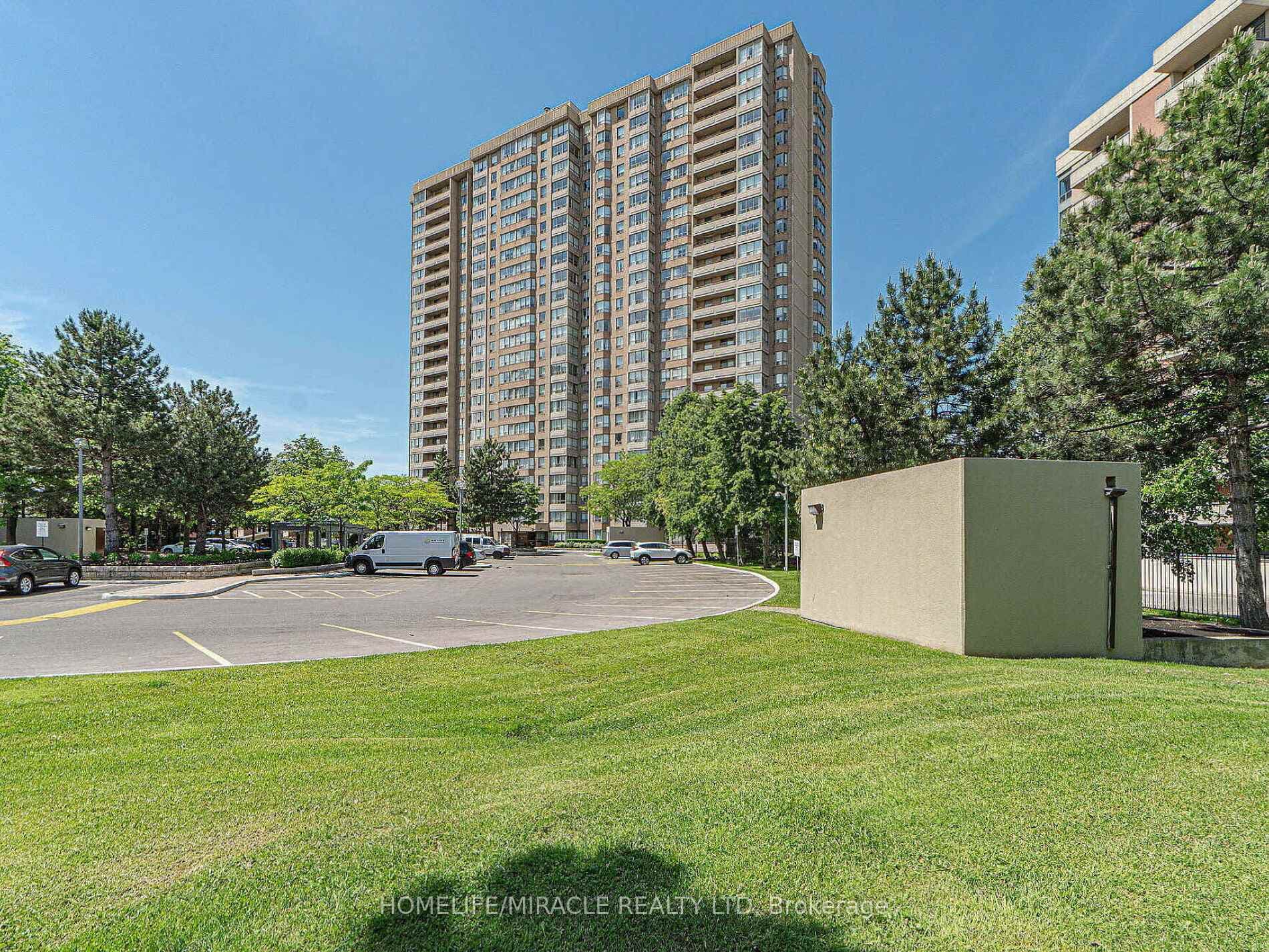 30 Malta Avenue Unit 1809, Brampton, ON L6Y 4S5 - Photo 1