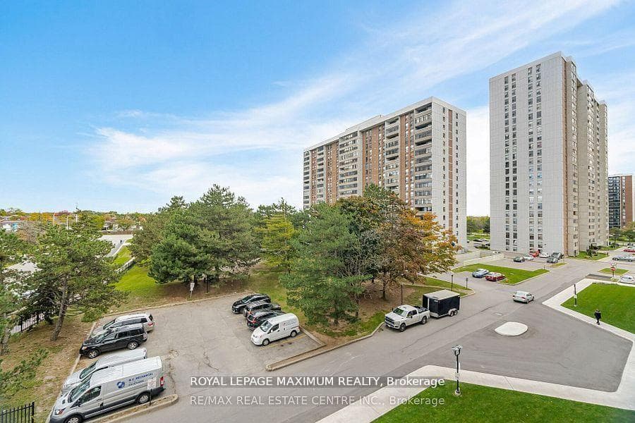 15 Kensington Road Unit 1912, Brampton, ON L6T 3W2 - Photo 1