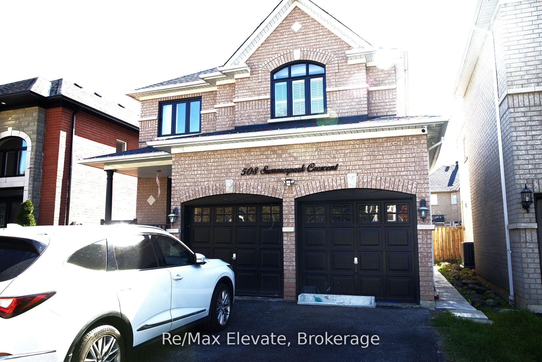 508 Summerpark Crescent, Pickering, ON L1V 7A8 - Photo 1