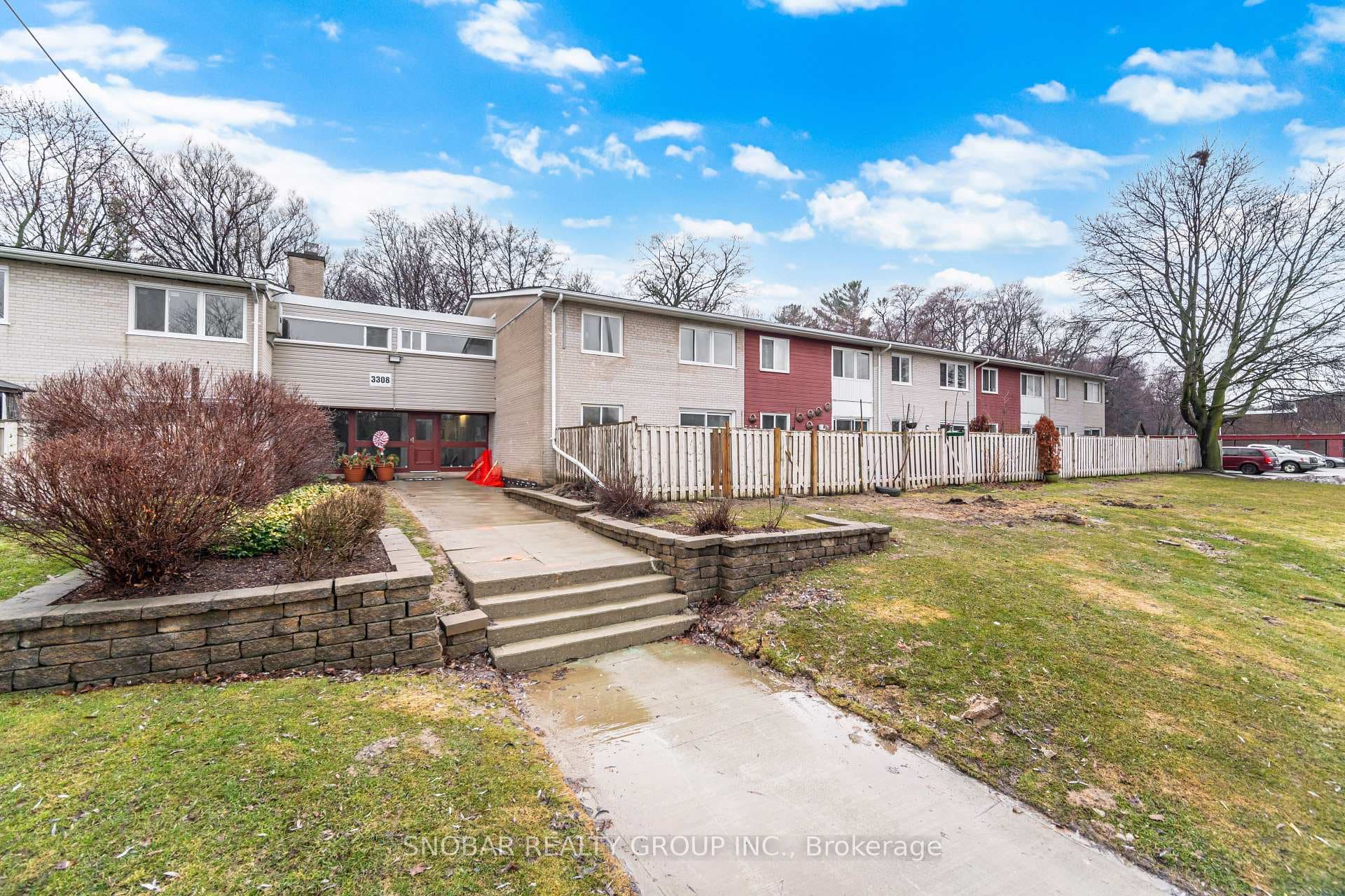 3308 The Credit Woodlands N/A Unit 11, Mississauga, ON L5C 2J8 - Photo 1