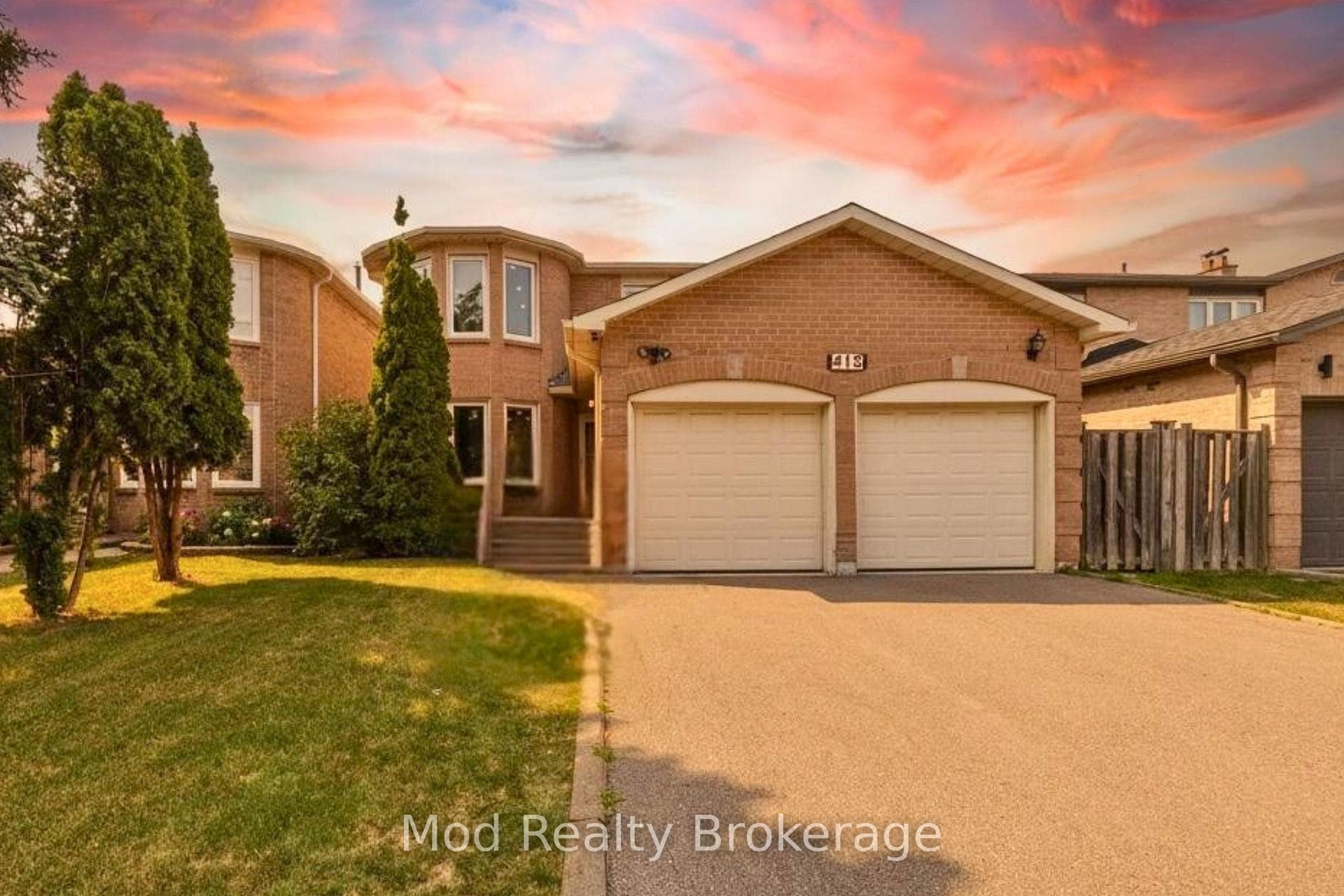 415 Everton Drive, Mississauga, ON L5R 1W2 - Photo 1