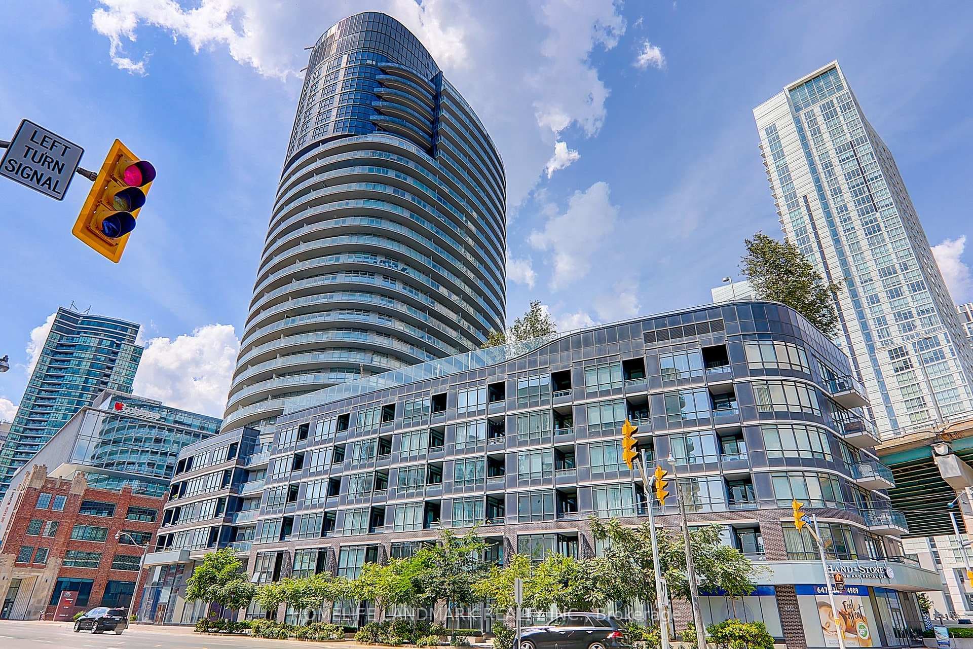 38 Dan Leckie Way Unit 1912, Downtown Toronto / Waterfront, ON M5V 2V6 - Photo 1
