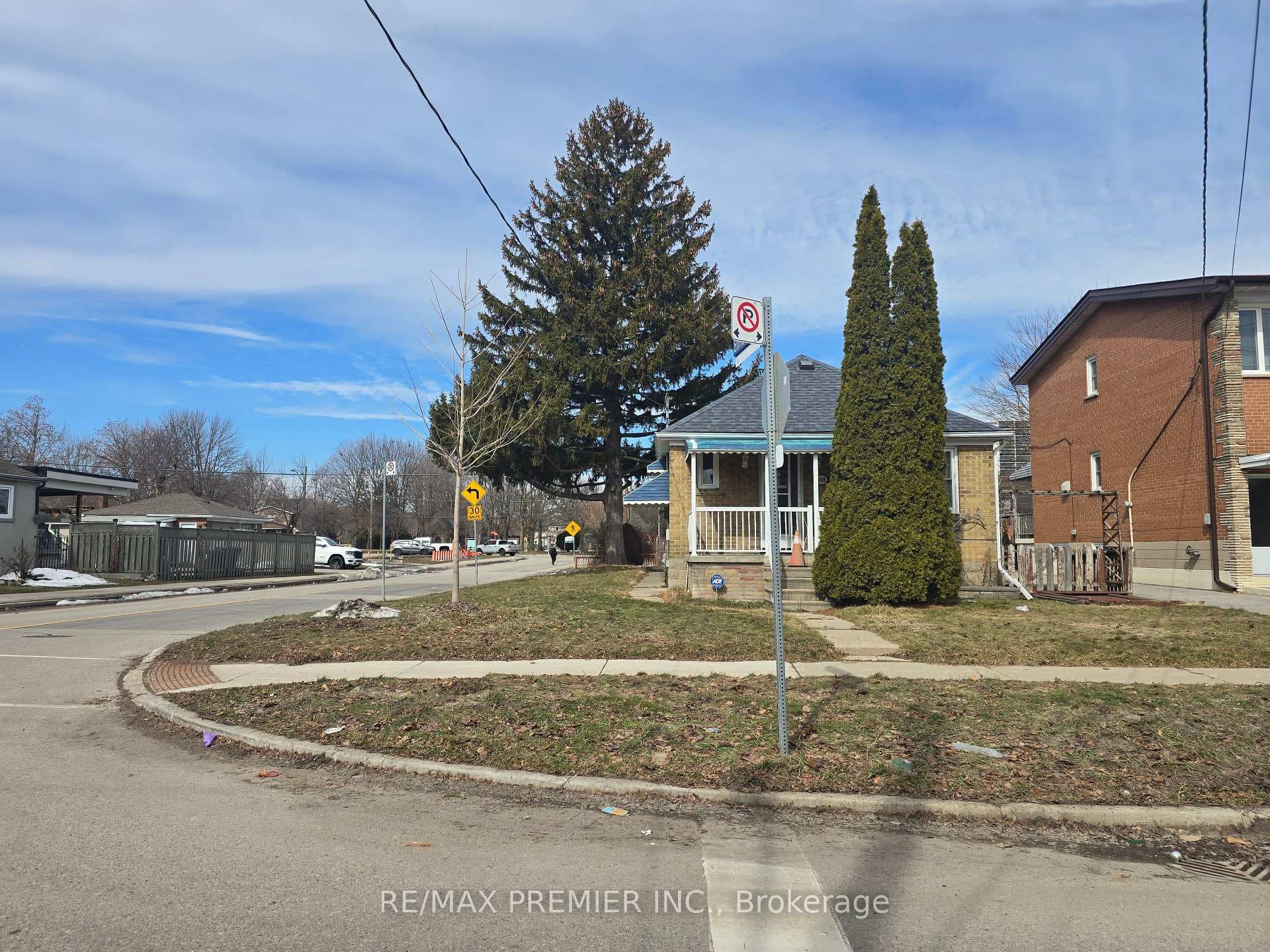 468 Glen Park Avenue, York / Weston, ON M6B 2E7 - Photo 1