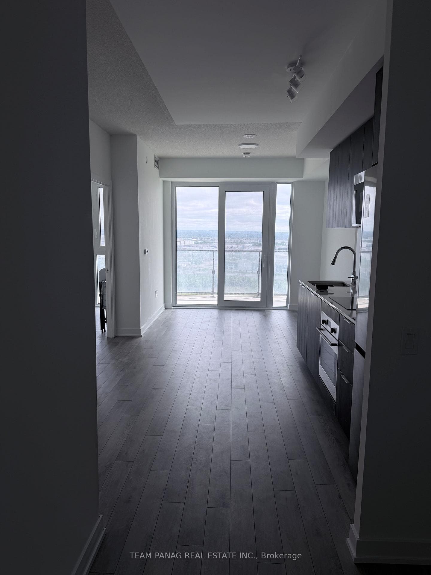 15 Skyridge Drive Unit 2121, Brampton, ON L6P 4S3 - Photo 1