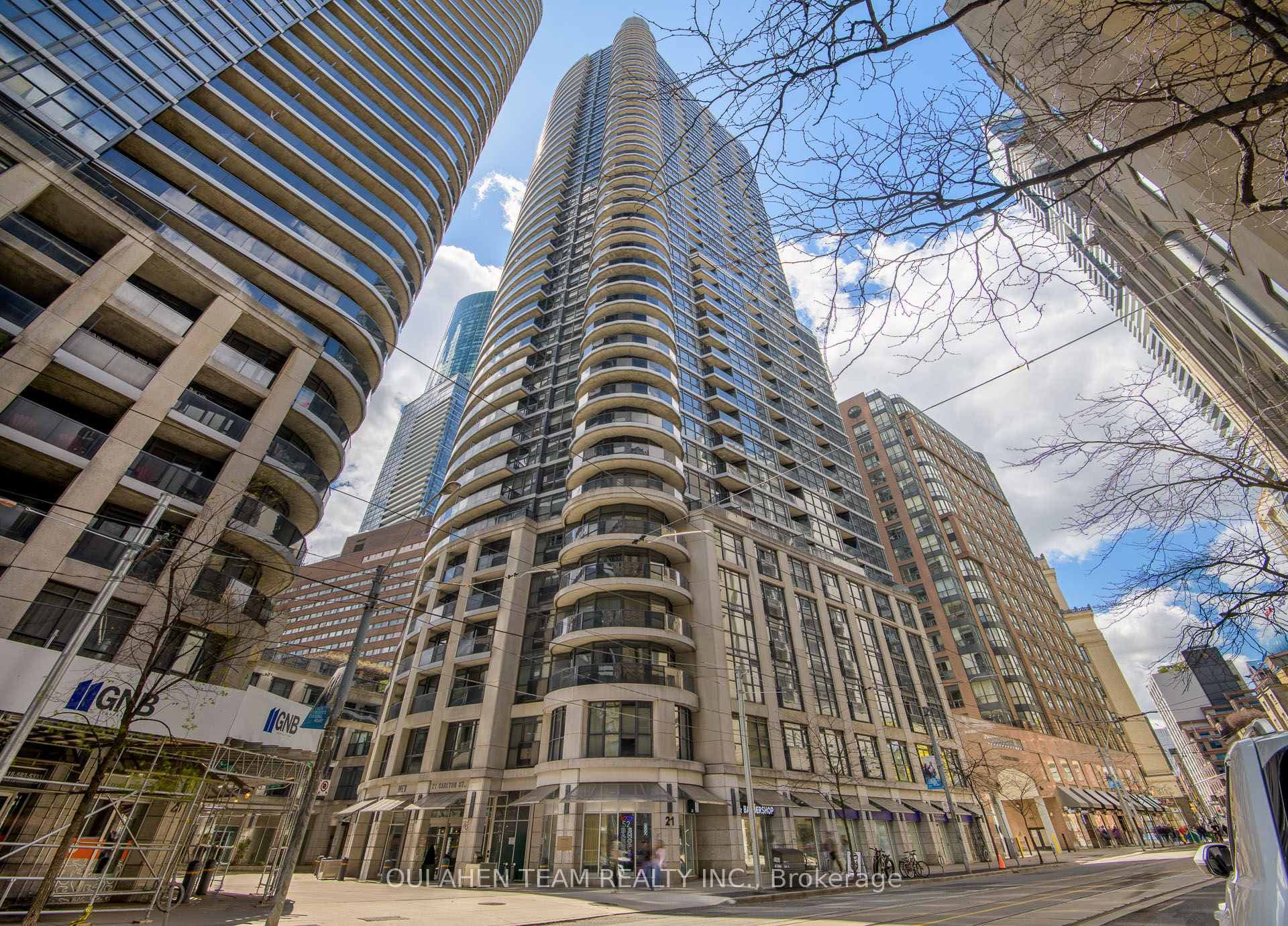 21 Carlton Street Unit 1105, Regent Park / Cabbagetown / St. James Town, ON M5B 1L3 - Photo 1