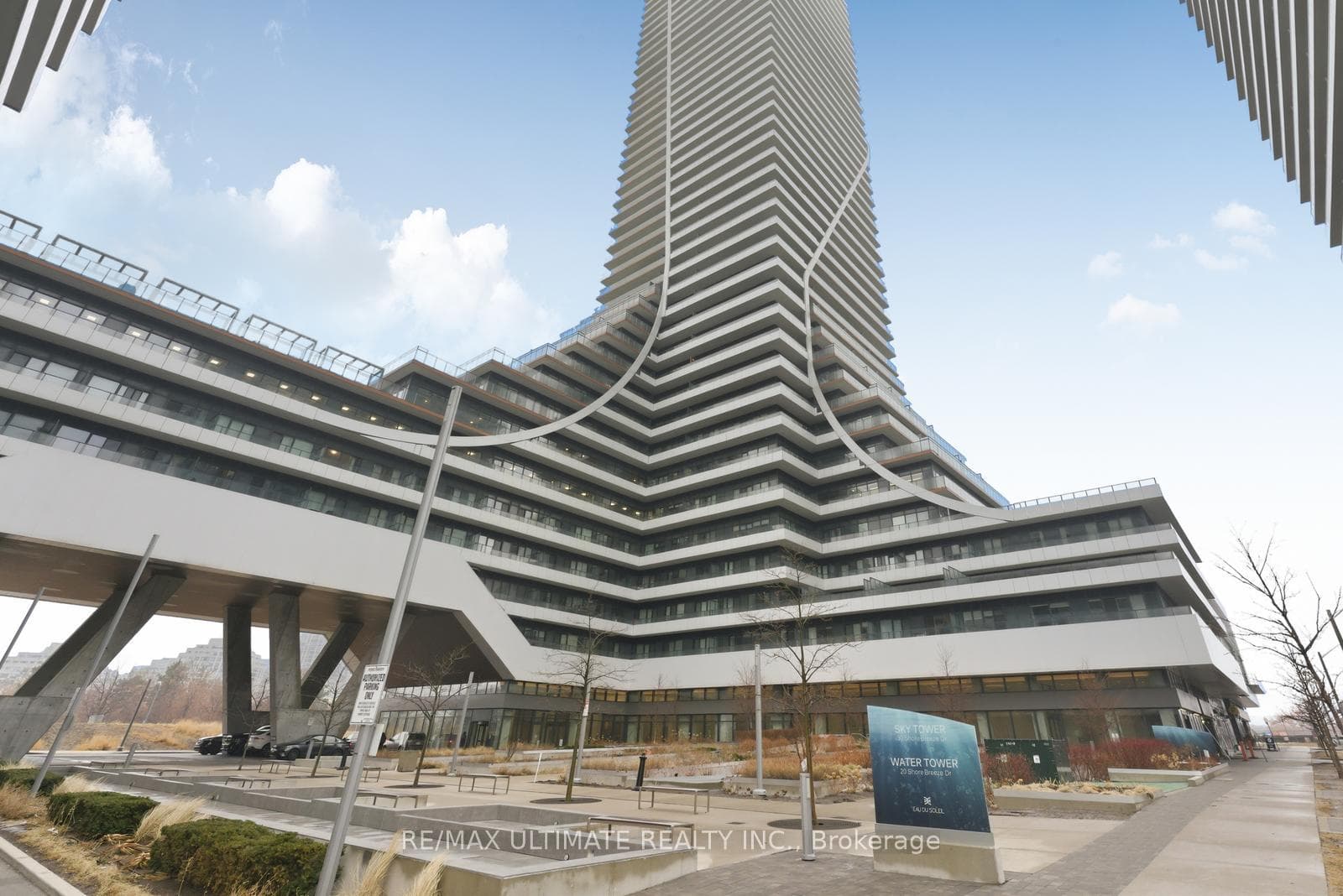 30 Shore Breeze Drive Unit 1414, Liberty Village / Parkdale / South Parkdale, ON M8V 0J1 - Photo 1