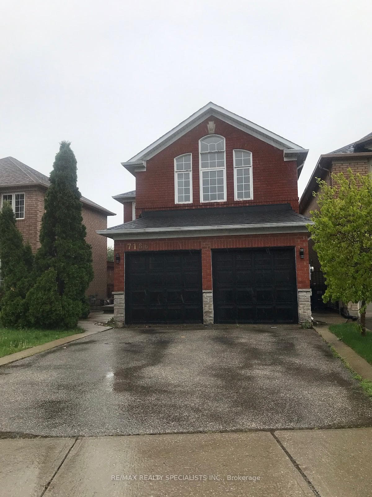 7166 BLACK WALNUT Trail, Mississauga, ON L5N 7N5 - Photo 1