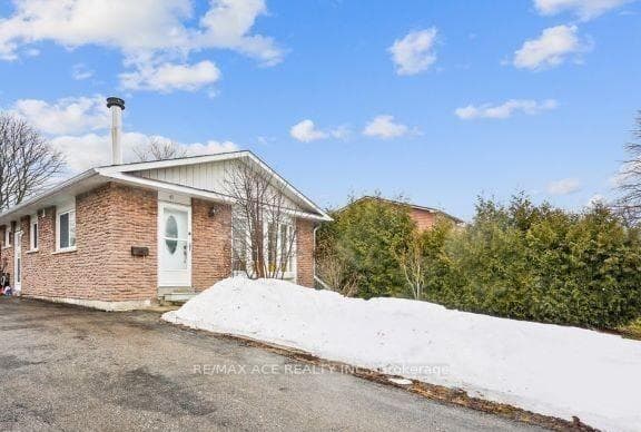 45 Snowball Crescent Unit Upper, Scarborough (Morningside / West Hill), ON M1B 1S5 - Photo 1