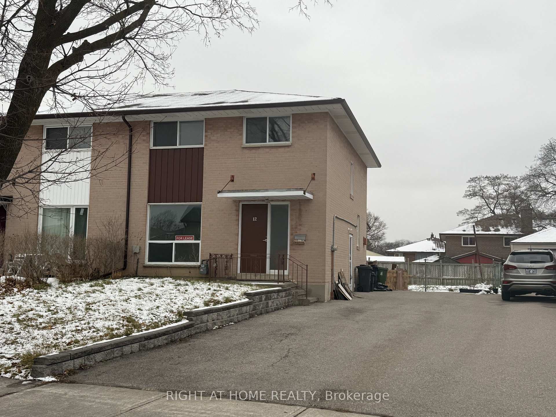 12 Felan Crescent, Etobicoke (West Mall / Rexdale), ON M9V 3A3 - Photo 1