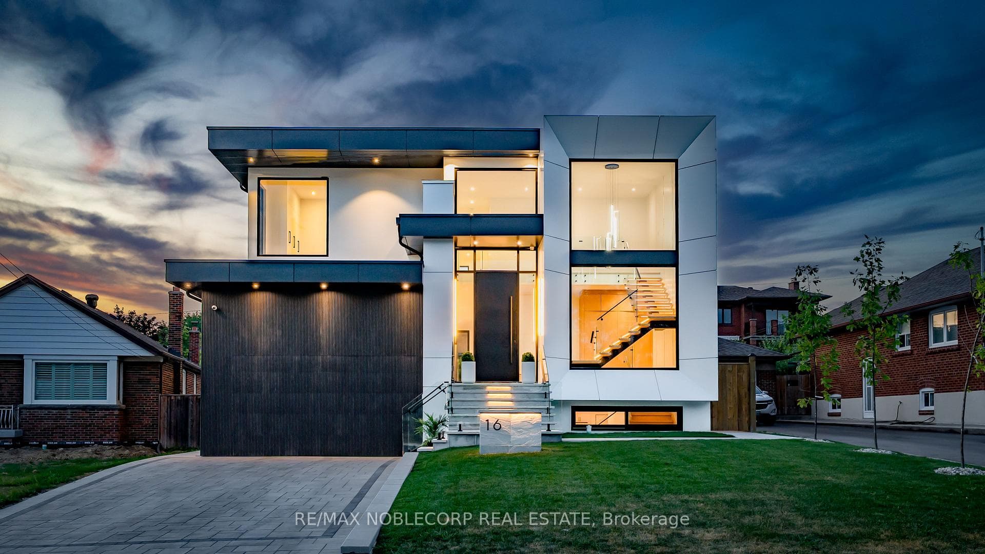 16 Deevale Road, Downsview / Black Creek, ON M3M 1Z3 - Photo 1