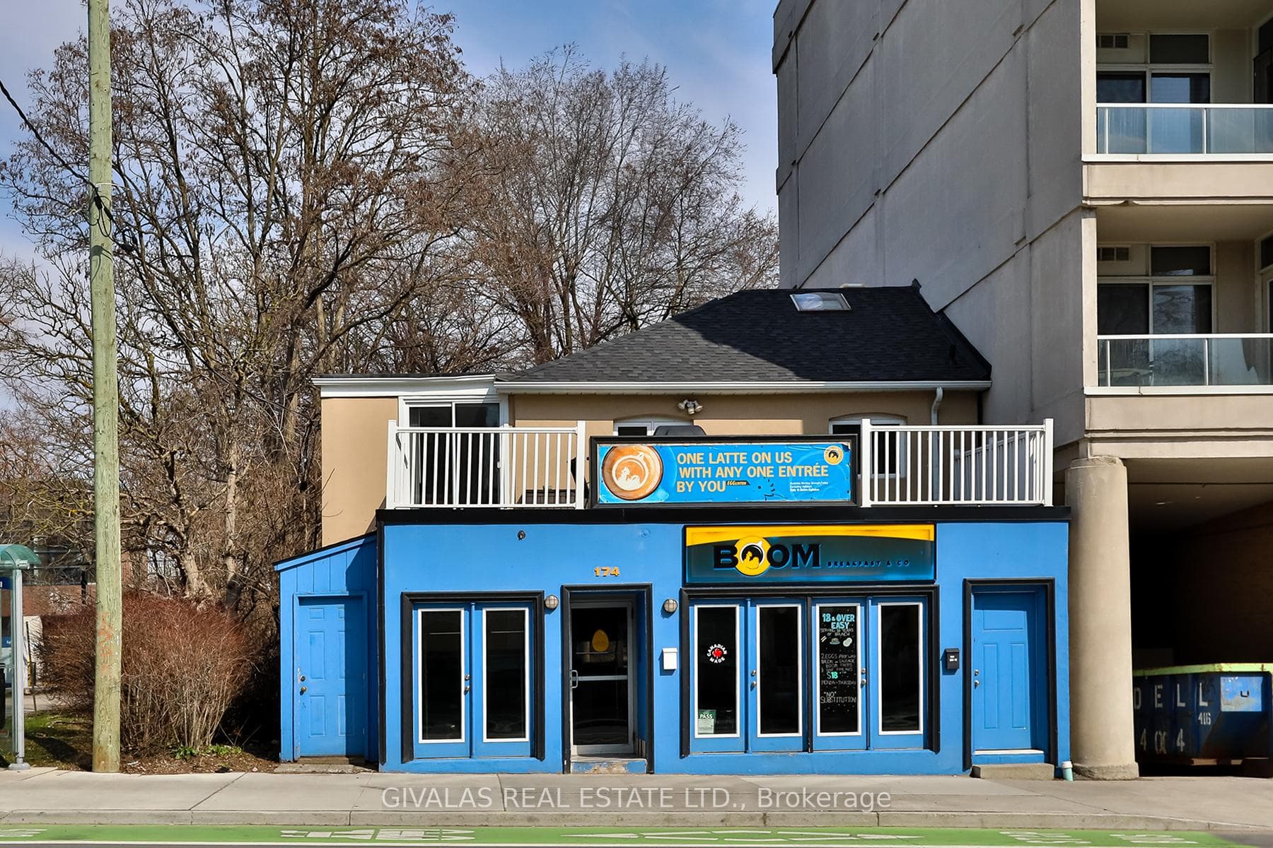 174 Eglinton Avenue, Toronto C03