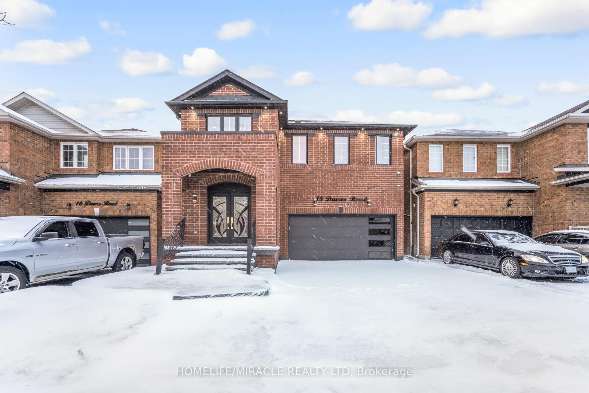 18 Dawes Road, Brampton, ON L6X 0R9 - Photo 1