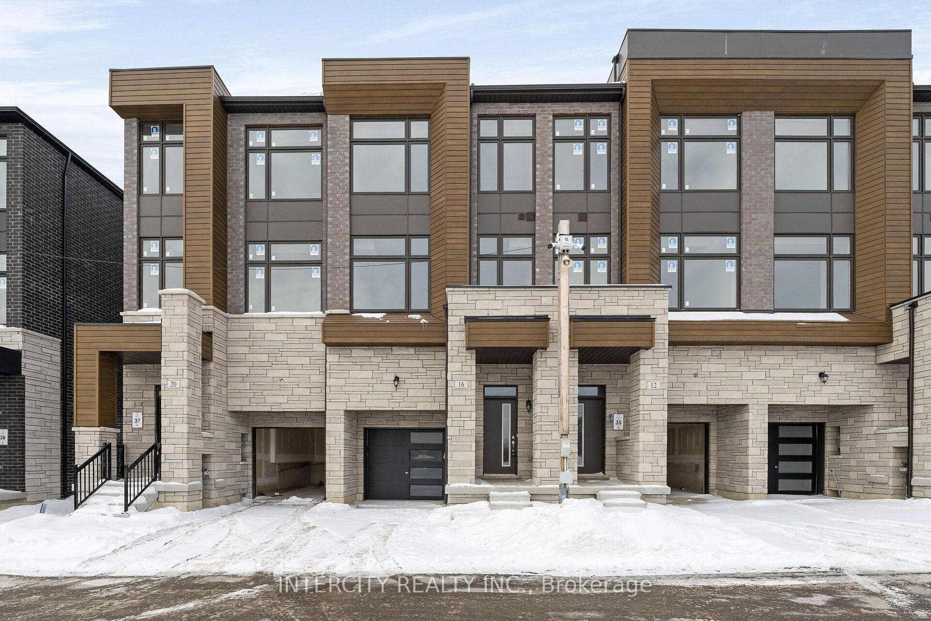 16 Radisson Street, Vaughan, ON L4H 5J3 - Photo 1