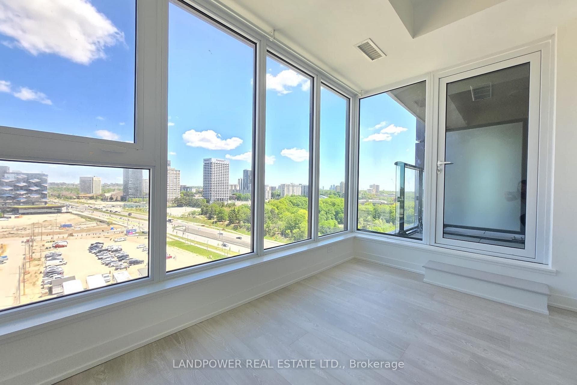 5 Quarrington Lane Unit 1008, Don Mills / Parkwoods / Victoria Village, ON M3C 0S5 - Photo 1